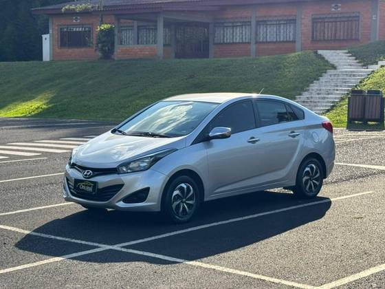 HYUNDAI HB20S 1.6 COMFORT STYLE 16V FLEX 4P MANUAL